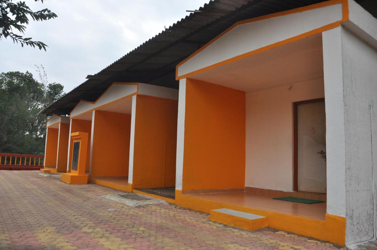 Koyna Lake Resort Koynanagar Esterno foto