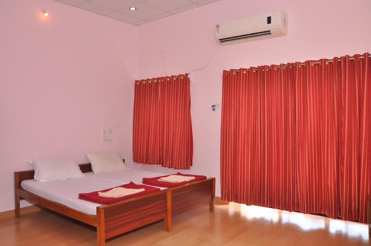 Koyna Lake Resort Koynanagar Esterno foto